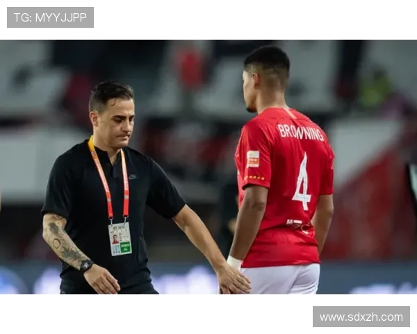 奥雷利安·楚阿梅尼：18岁欧联杯完成一线队首秀