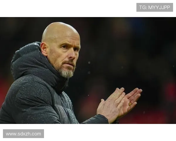 曼联低迷归咎战术混乱？滕哈赫执教危机或将引发球队下滑！